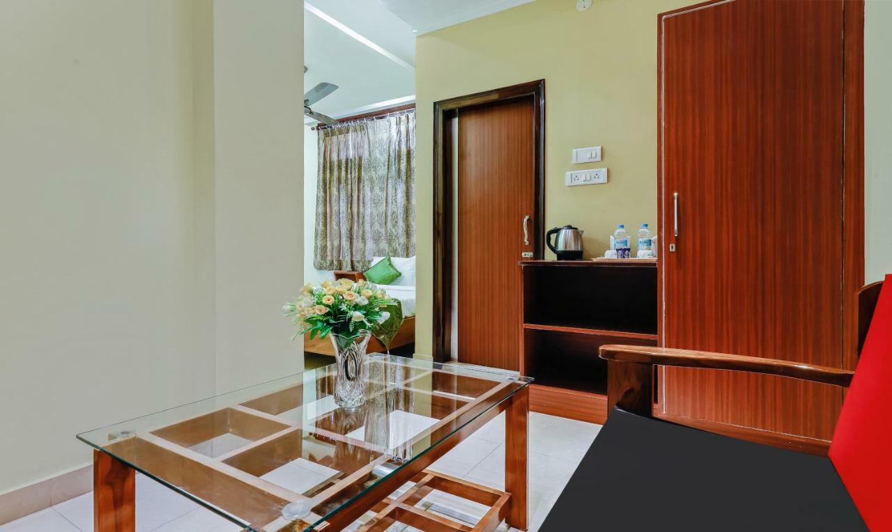 Treebo Trend Prabash Atithi Griha Hotel Guwahati Esterno foto