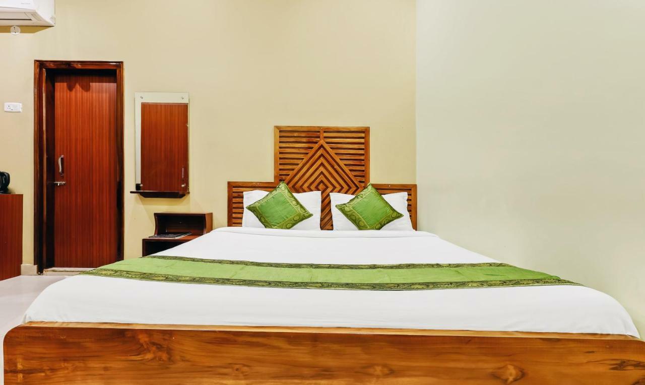 Treebo Trend Prabash Atithi Griha Hotel Guwahati Esterno foto