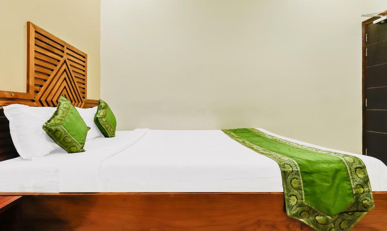 Treebo Trend Prabash Atithi Griha Hotel Guwahati Esterno foto